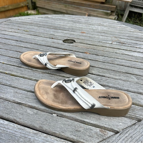 Minnetonka Women's Silverthorne Thong Sandal white‎ size 9 - Picture 6 of 10